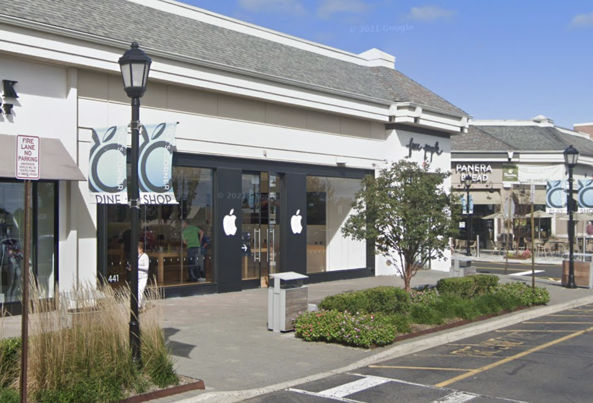 Apple Plans Major Retail Real Estate Effort With New Stores, Relocations