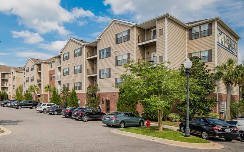 CushWake, Avison Young Broker Sale of 698-Unit Southeast MF Portfolio
