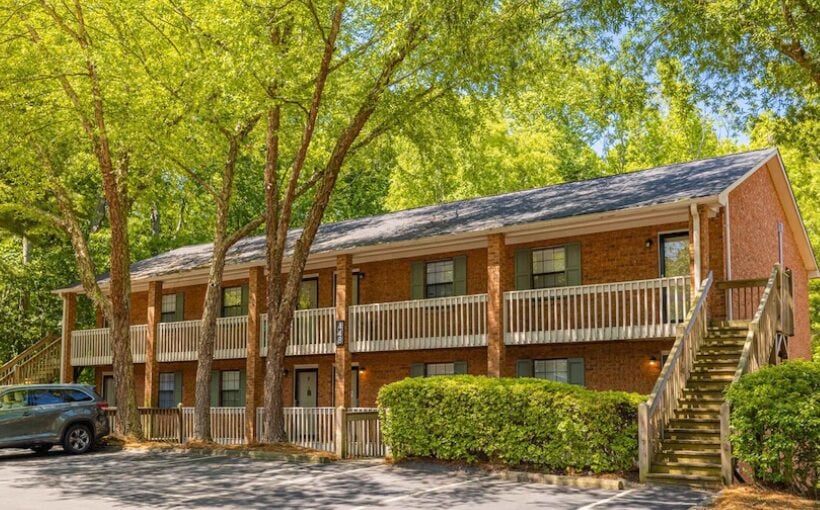 Kernersville Lindley Manor Apartments sell for $153K/unit