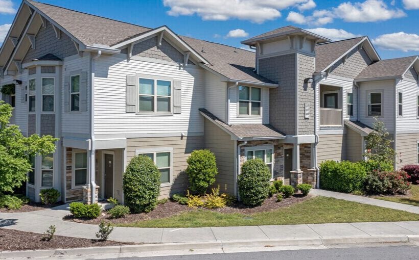 JLL arranges $149M refi for SE investor