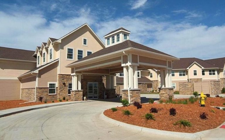 JLL Secures Acquisition Financing for Iowa Senior Housing