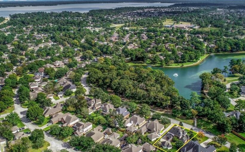 Atascocita site for 330 apartments, retail
