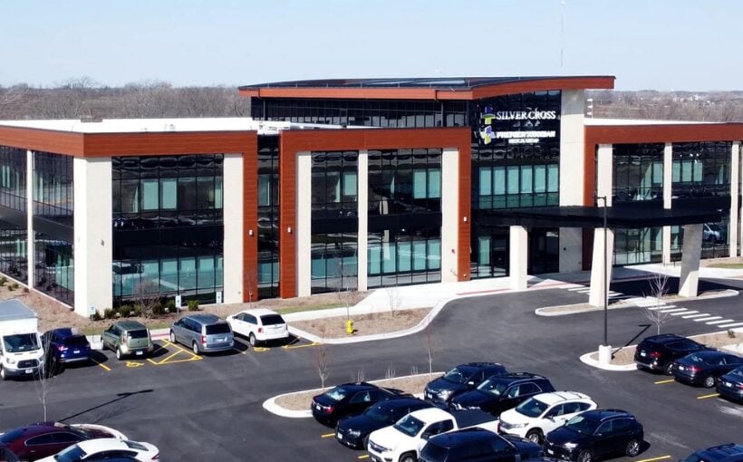 Silver Cross MOB Opens Doors in Orland Park